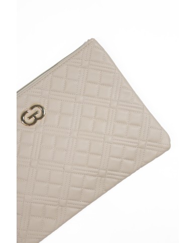 Borsa pochette beige trapuntata con logo chiusura a zip con manico Borsa pochette beige trapuntata con logo chiusura a zip con manico