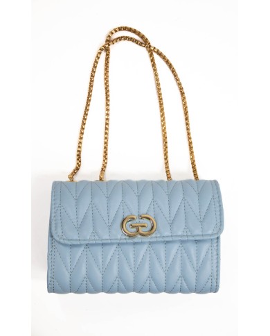 Borsa celeste piccola rigida patch centrale con logo chiusura con bottone a scatto manici color oro Borsa celeste piccola rigida patch centrale con logo chiusura con bottone a scatto manici color oro