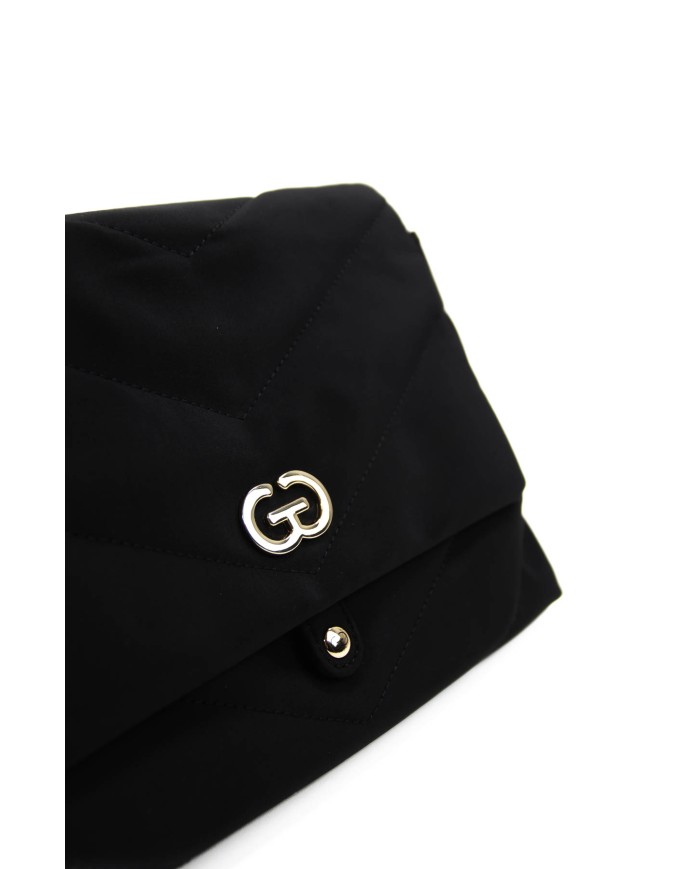 Borsa morbida nera a tracolla con chiusura bottone a scatto e logo centrale Borsa morbida nera a tracolla con chiusura bottone a scatto e logo centrale