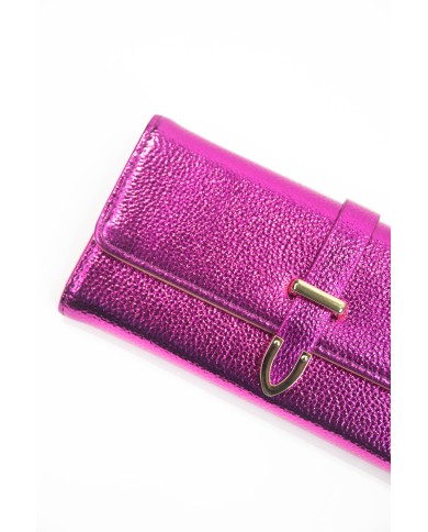 Portafoglio fucsia con placchetta dorata con due scompartimenti compreso di portadocumenti