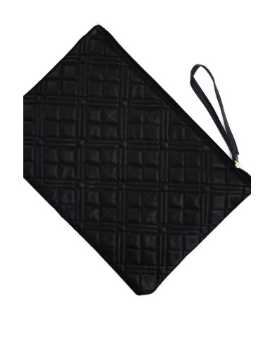 Borsa pochette nera trapuntata con logo chiusura a zip con manico Borsa pochette nera trapuntata con logo chiusura a zip con manico