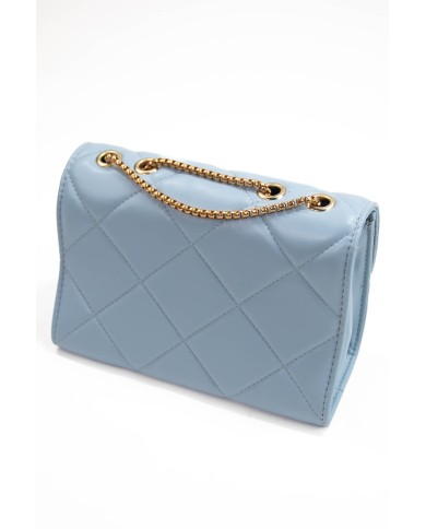 Borsa rigida celeste trapuntata con logo centrale bottone magnetico e catenella regolabile dorata Borsa rigida celeste trapuntata con logo centrale bottone magnetico e catenella regolabile dorata
