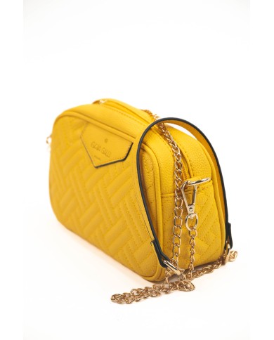 Borsa pochette gialla con opzione interna di tracolla motivo matelassé logo stampato color oro Borsa pochette gialla con opzione interna di tracolla motivo matelassé logo stampato color oro