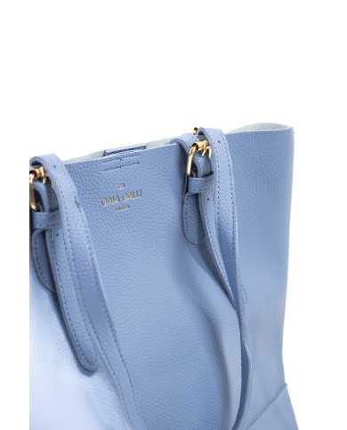 Borsa azzurra rigida a spalla effetto tigrato con stemma stampato chiusura a clip Borsa azzurra rigida a spalla effetto tigrato con stemma stampato chiusura a clip