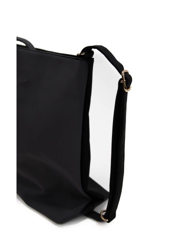 Borsa morbida nera con tracolla chiusura zip con doppio spazio interno